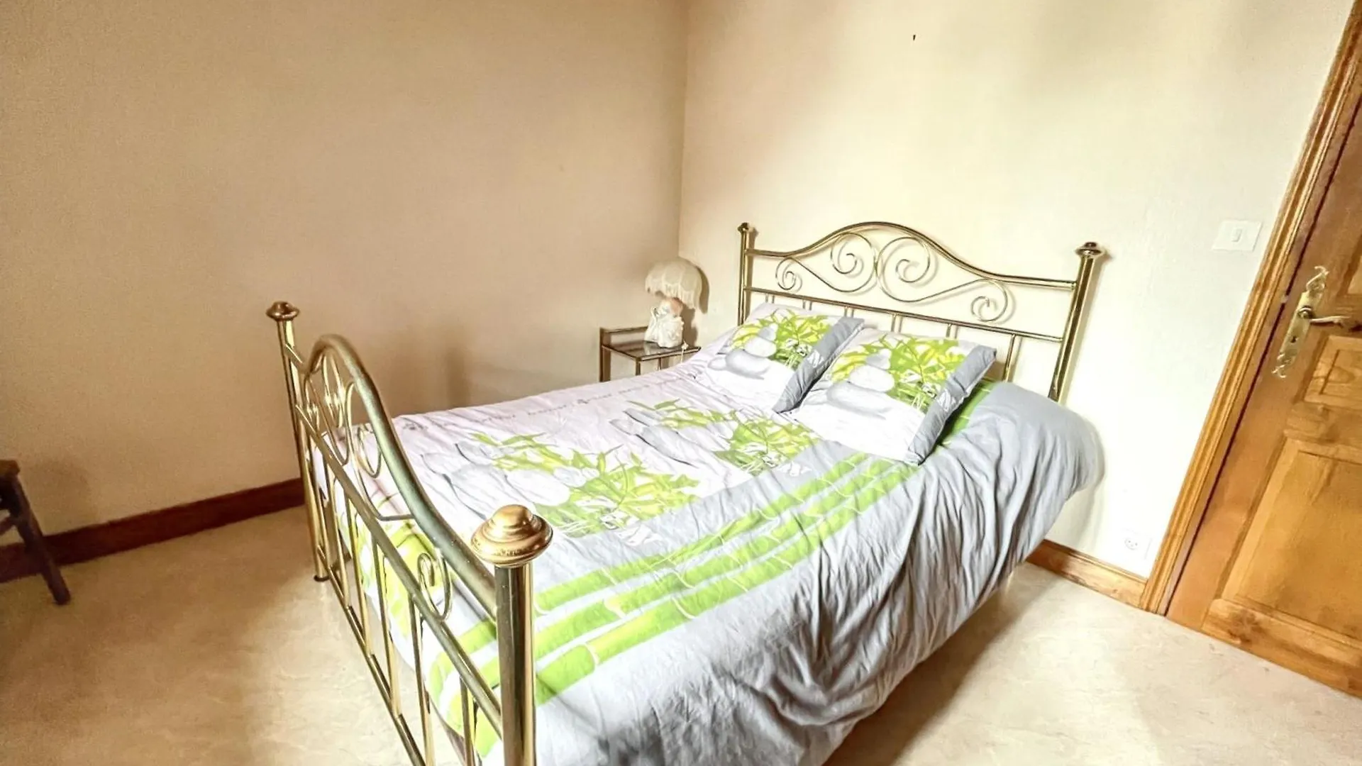 Maison Cosy A Lanobre + Jardin 0*,  France